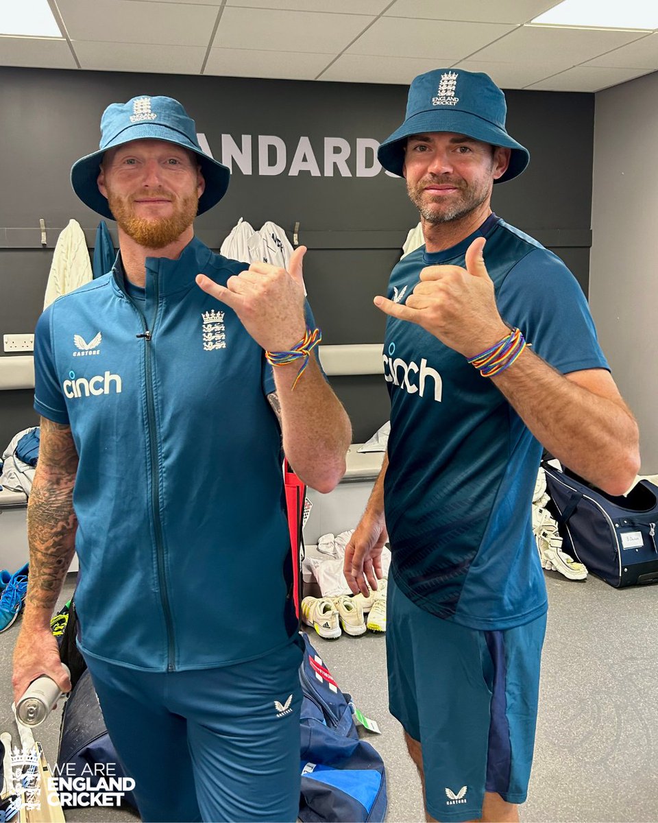 englandcricket's tweet photo. Showing our support 🌈 

#EnglandCricket | #RainbowLaces https://t.co/lqkIQMjZT9