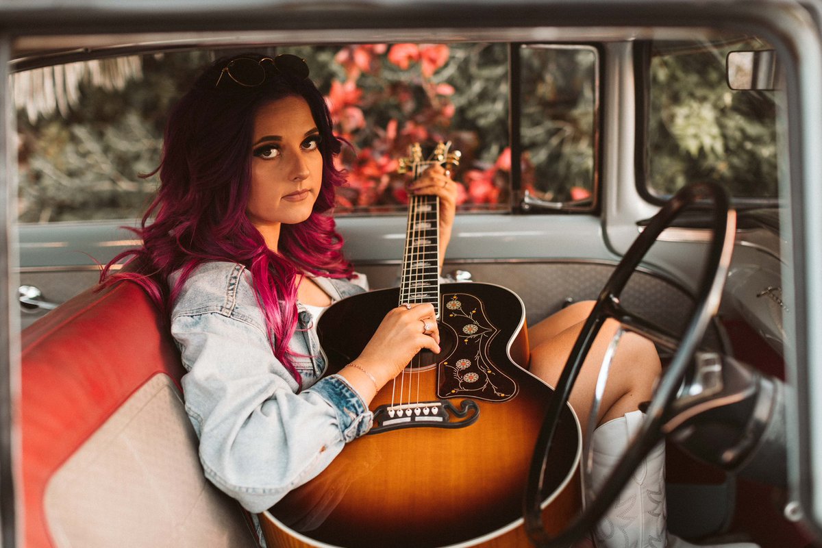 The official music video for ‘I’m Never Drinking Again’ is OUT NOW 💜⚡️

🎥 Watch it here: youtu.be/389LXRFcksE