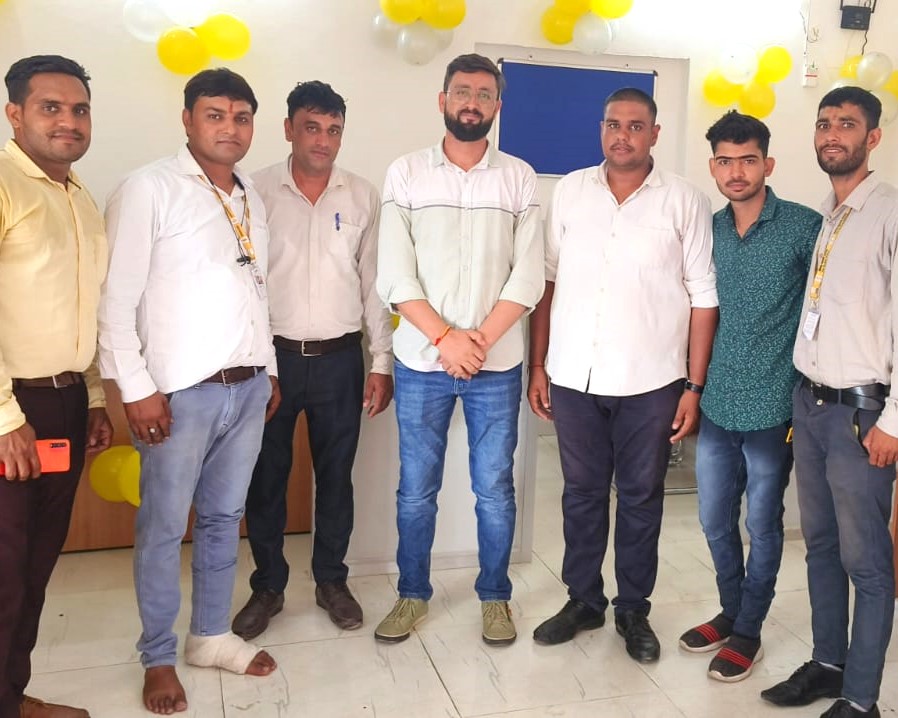 swarafincare's tweet photo. We are delighted to announce the opening of our new branch in Jind, Haryana. We are strengthening our footprint in Haryana and plan to open many more branches soon.

Dev Verma | Mukund Madhav | Sumit Ranjan
.
.
.
#swarafincare #swaranbfc #nbfc #NewBranch #BranchOpening https://t.co/rZuDVX0ZDL