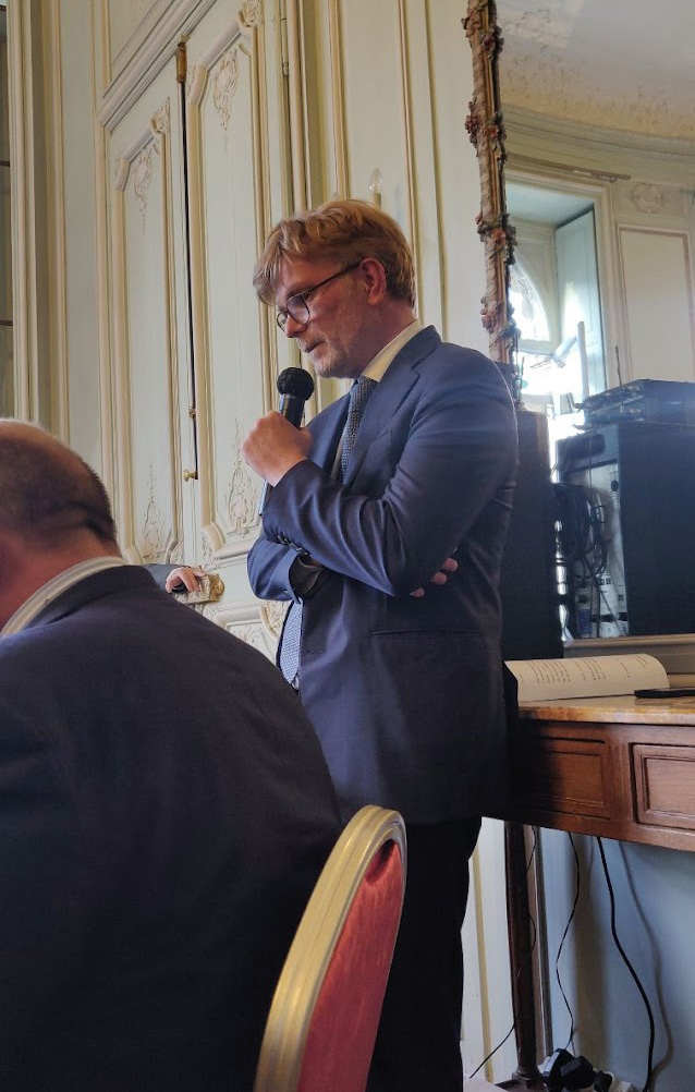 CUMAFrance's tweet photo. Renouvellement des générations
La #FNCUMA invitée hier au Club Agriculture & Alimentation présidé par @StTRAVERT & @JulienDive en présence du ministre de l'Agriculture @MFesneau pour échanger sur L’attractivité des métiers & le renouvellement des générations, de l'amont à l'aval https://t.co/M8IcFz7n2O