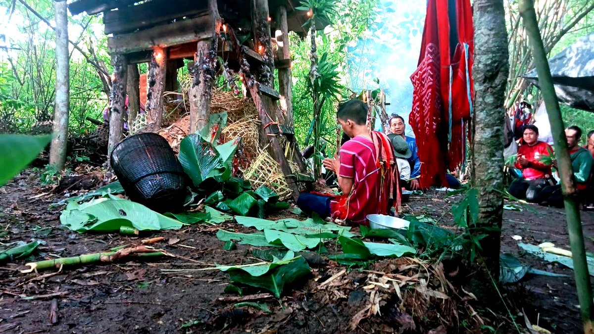 "จัดการทรัพยากรบนฐานวัฒนธรรมและความเชื่อ"
ชุมชนในเครือข่ายลุ่มน้ำแม่ยางมิ้น ตำบลศรีถ้อย อำเภอแม่สรวย จังหวัดเชียงราย  จำนวน 11 หย่อมบ้าน 5 หมู่ที่  ที่มีหลายกลุ่มชนเผ่าพื้นเมือง อาทิ ลาหู่ ปกาเกอะญอ อ่าข่า และคนพื้นราบ 
#Transformative #impect #Pathways #ชนเผ่าพื้นเมือง 
Cr.อิสระ
