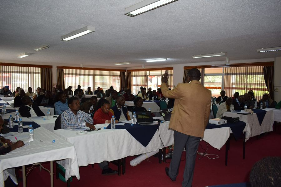 ruforumsec's tweet photo. Smallholder farmers are better empowered through blended approaches like incorporating capacity building, Agri tourism, promoting spaces for peer-to-peer learning etc. Thanks to #CESAAM, #TAGDev , @ruforumsec & #Farmers for making this workshop a success. https://t.co/GYhgB4ft5t https://t.co/ibYzbYl8rX