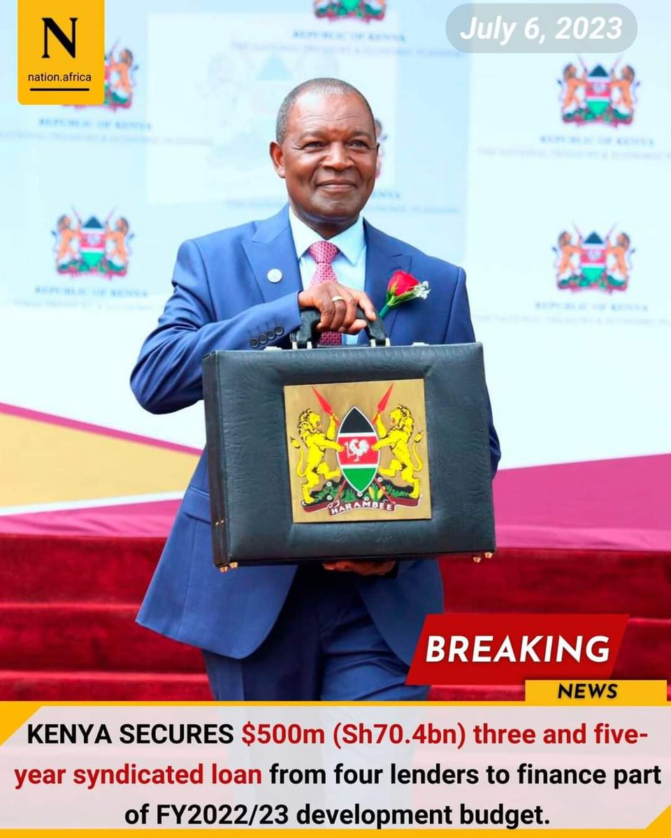 mumovic7's tweet photo. Once we assume office there shall be no more borrowings, when you find yourself inside a hole you don't continue digging..moments later😅#SabaSabaMarchForOurLives https://t.co/N4sTp0UUV4