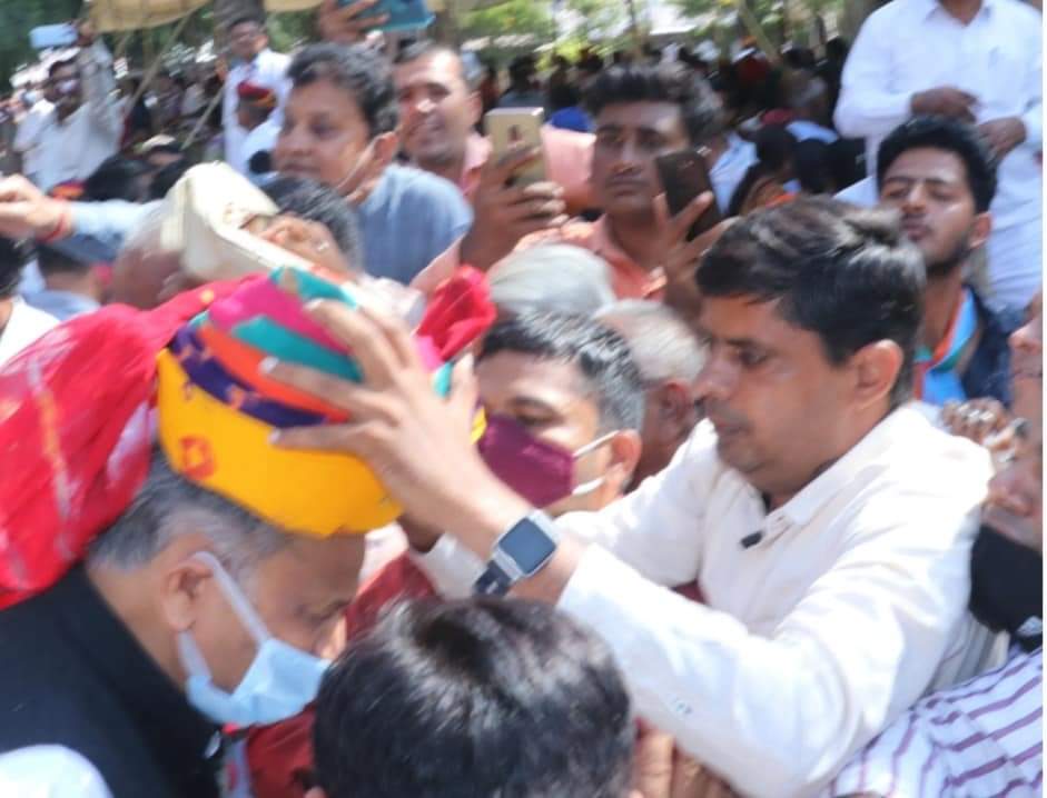 इतिहास की पहली DEO डीपीसी संपन्न हुई जिसमें अधिकत्तर व्याख्याता संवर्ग के प्राचार्यों का चयन हुआ,इसमें संगठन की वर्षों की गई मेहनत रंग लाई जिसमें <a href="/MohanSihag24/">Mohan sihag</a> जी,डायालाल जी,सुमेर जी,प्रमोदजी,बीकेजी, नाहरसिंहजी सहित संगठन के सभी पूर्व व वर्तमान पदाधिकारियों का योगदान रहा
जय रेसला