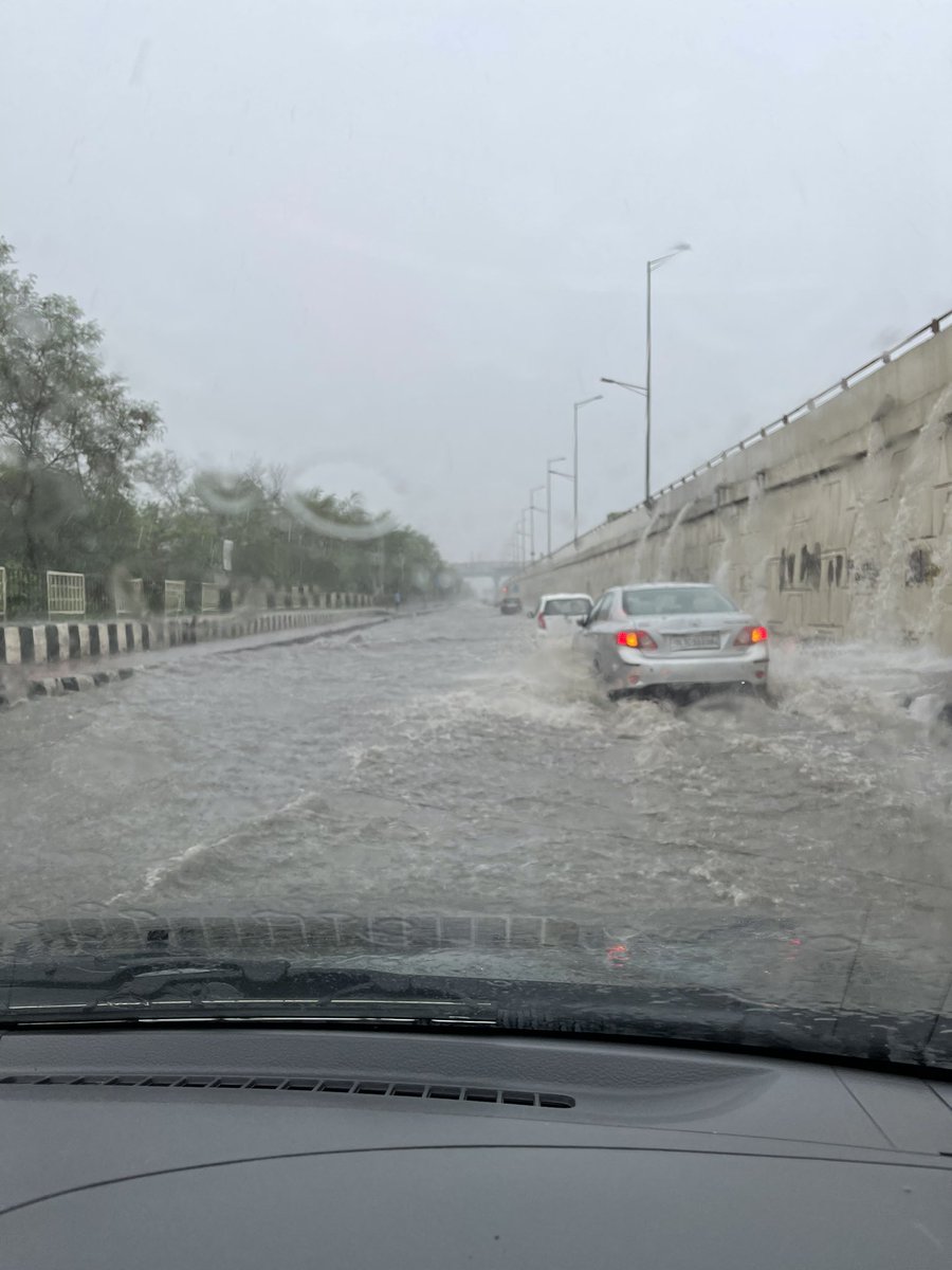 mudit_2108's tweet photo. @ArvindKejriwal Yes sir delhi certainly is the best, gives us free swimming pools which are better than ggn https://t.co/7SPMQiQyQa