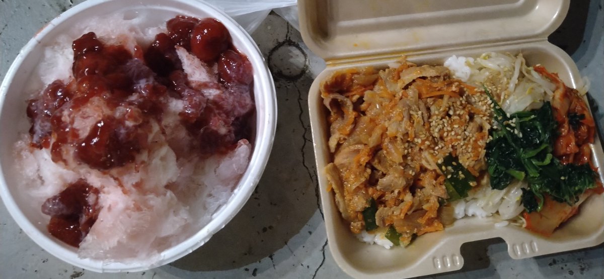 narunaru_pyon's tweet photo. 昨日のスタグル
Kanchさんの プルコギ丼とかき氷
ビビンバ買おうと思ったら 売り切れで 初めて買った
すごーく美味しかった たぶん今まで食べた中でで食べた中で一番美味しいプルコギかも😋 気持ちも優しい 美味しい
#KANCH https://t.co/faphaAZ5jZ