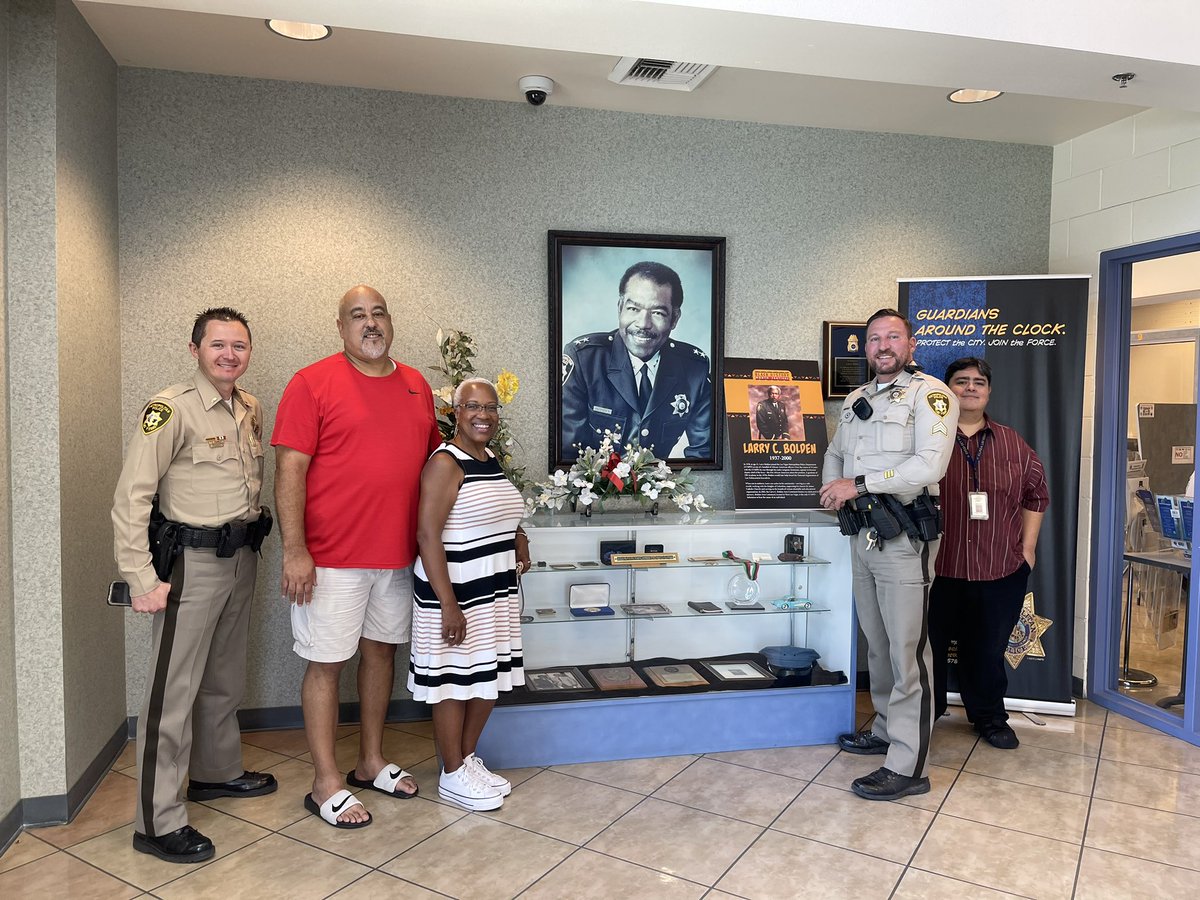 LVMPDBAC's tweet photo. We received a visit today from friends of the Bolden family. It was a pleasure to converse & speak to them about the history & legacy of Bolden & Bolden Area Command. Whenever youโre in Vegas come visit us again! ๐ซ
#BoldenPride #BACBestAreaCommand #LVMPD https://t.co/Z9qlWlFz5L