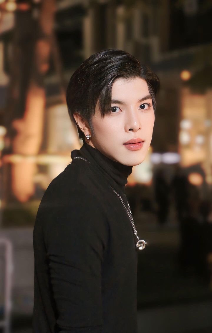 nattawatkorn33's tweet photo. 🖤
📸: @bxxmmy_tt
💄: @juperjin_makeup
#kornnattawat #nattawatkorn #มังกรไม่ใช่มังกือ
@redmodelling #redmodelling #superredmodelling
@korysecret @somspn8889 #ป๊าโก้ม๊าส้ม
เข้ากลุ่ม "ด้อมมังกร" OpenChat
https://t.co/Km0AtekpK1 https://t.co/LXftiXfmQq