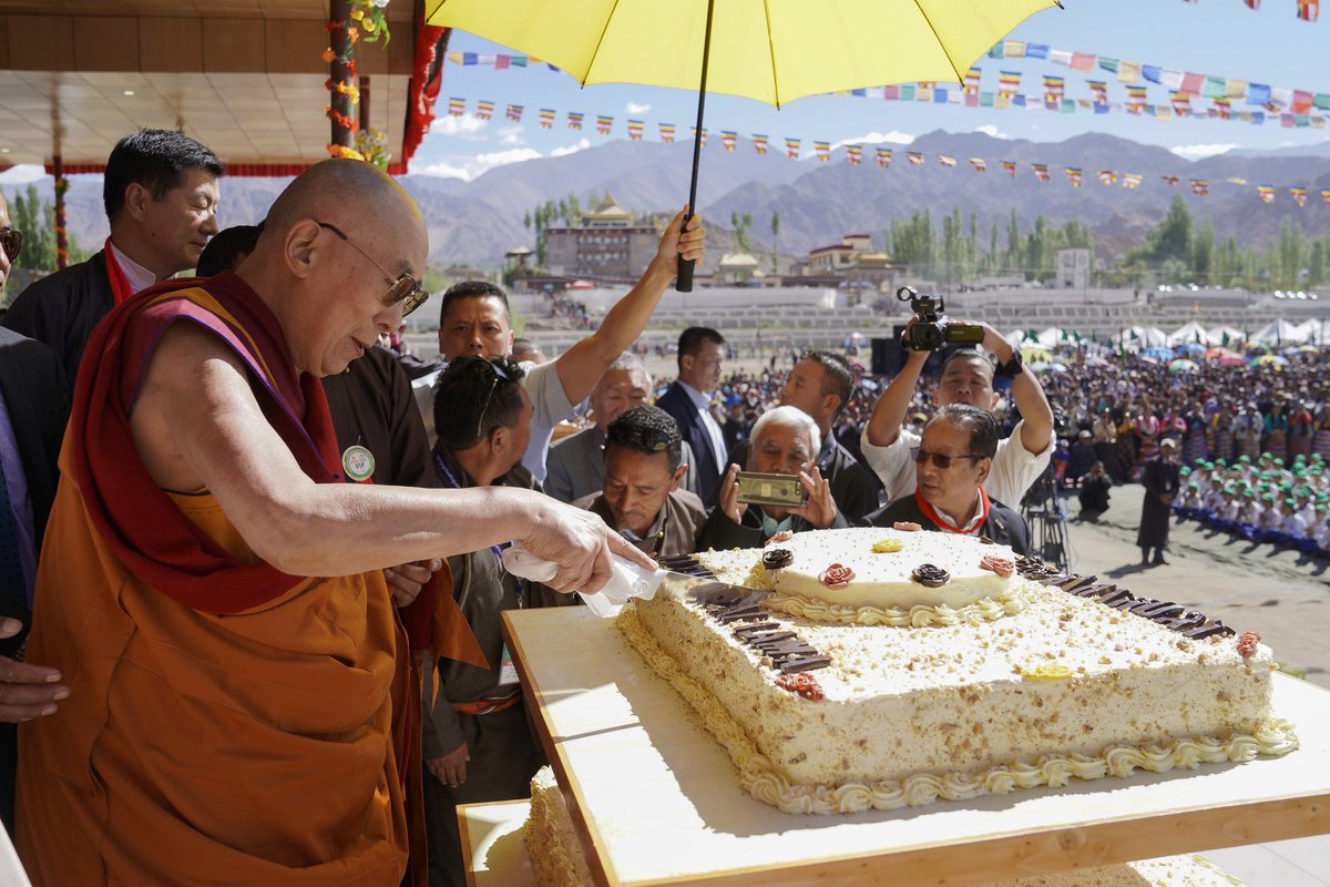 StanziN_'s tweet photo. Happy 88th birthday His Holiness the Dalai Lama 🙏🏻🎂😇Long Live https://t.co/0THG0fiMsp