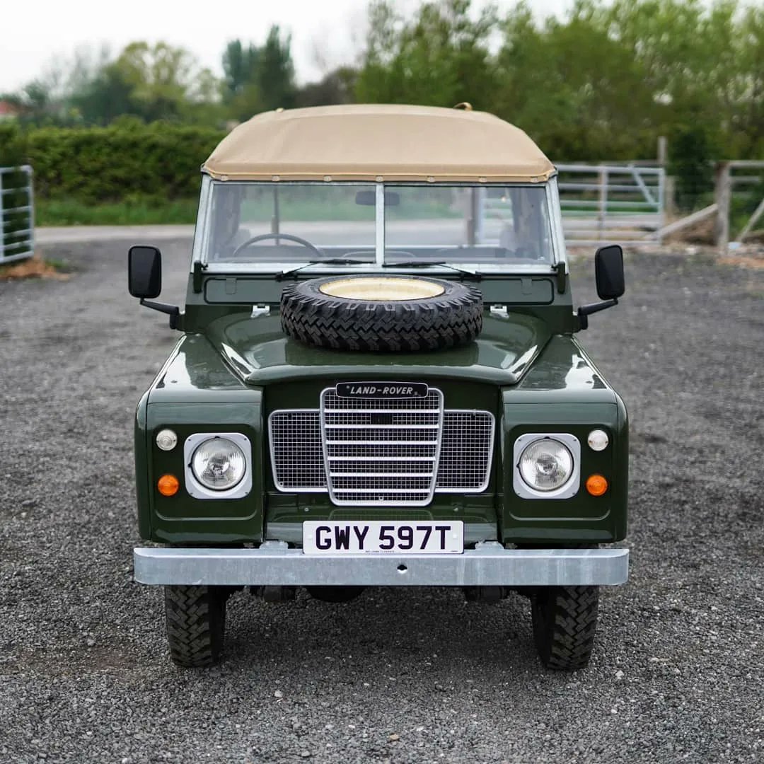 A few stunners I shot that I'm sure most, if not all of you will like
🚙 <a href="/WMS_Classics/">Williams Classics</a>
📸 <a href="/landroverpa/">landroverphotoalbum</a>
#LandRover #Serieslandrover #landroverdefender #landroverphotoalbum #inkyenston #WilliamsClassics