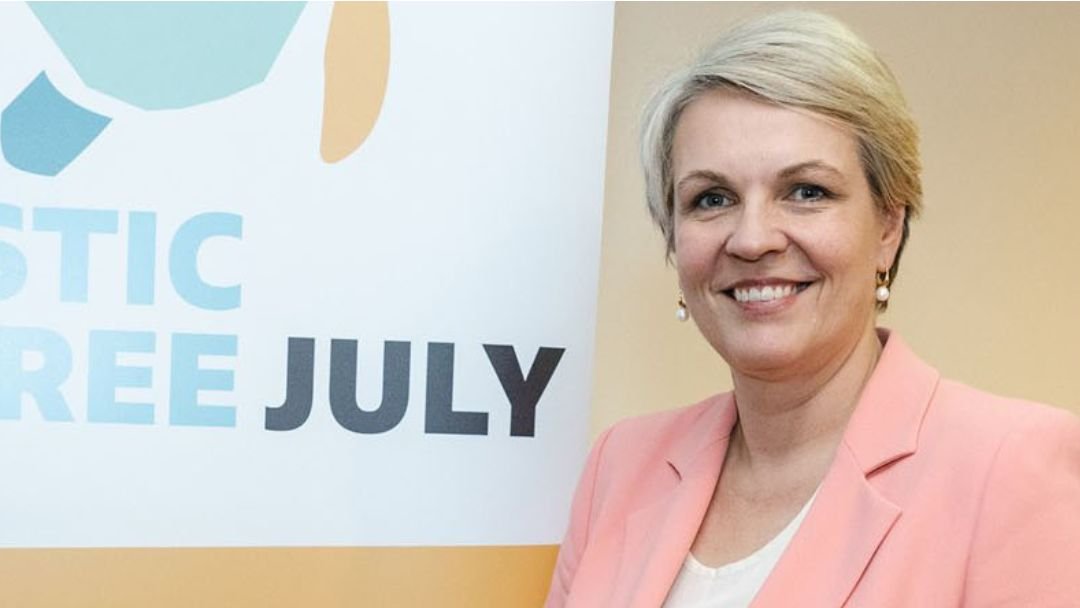PlasticFreeJuly's tweet photo. Around the world over 40 elected officials, celebrities, business and community leaders are taking a step by pledging to refuse single-use cups this July.

Invite your local leaders to take the pledge: https://t.co/xPJogpI1qB
#SmallStepsBigDifference #PlasticFreeJuly #UpCup https://t.co/v9fRPiF3Et