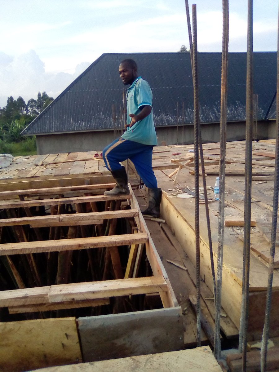 MadoiMahaga's tweet photo. Now in the field applying practically https://t.co/9GsWc1hGiP