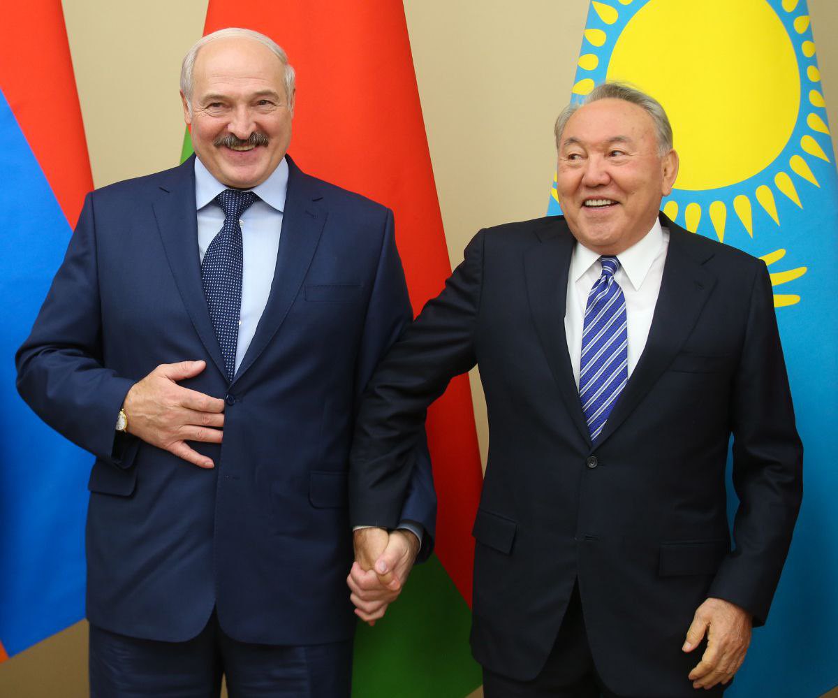 Lukashenko wishes Nursultan Nazarbayev a happy birthday. 
/1 