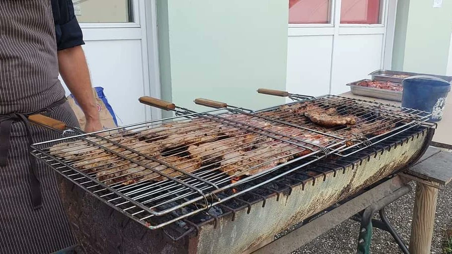 ▪︎ Plaisir de retrouver les #seniors de la résidence-autonomie Ambroise-Croizat à l'occasion du traditionnel #barbecue 

#blenodlespam #blenod #meurtheetmoselle #ete2023 #convivialité #proximite #territoire
