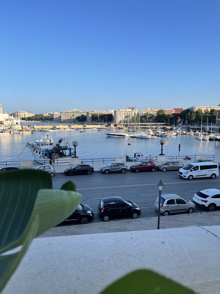 Solarpoweredman's tweet photo. #Bari vecchia, 3 day stay the heat, the food, the character! Greek influences before being Romanised 3rdC, Its harbour recorded 181 BC for the centre fishery, Bari and southern Italy as an Islamic nation with Emirate of Bari! Mussolini legacy seen in the seafront architecture! https://t.co/wVJ1bhRo64