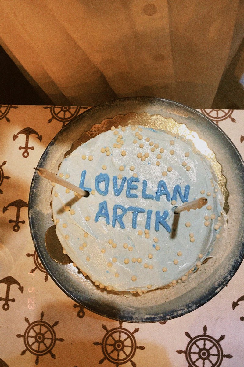 Doğum günü pastam, canım arkadaşlarım,teşekkürler hahahhaha