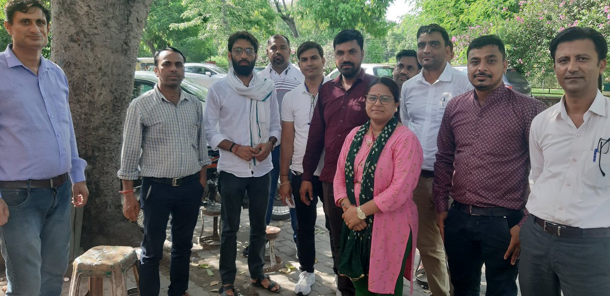 RamjeetPatel20's tweet photo. संयुक्त संविदा मुक्ति मोर्चा राजस्थान के पदाधिकारीयों के साथ आगामी रणनीति पर चर्चा....at सचिवालय जयपुर @1stIndiaNews @_lokeshsharma @A1NewsTel @AapkaBhanwarinc @asain54 @ashishchauhanze @ashokgehlot51 @bharatbeniwal_ @Dadarwal7 @DRathore_INC @devendra_jpr @Narendr89267660 https://t.co/0qDsMkZT58