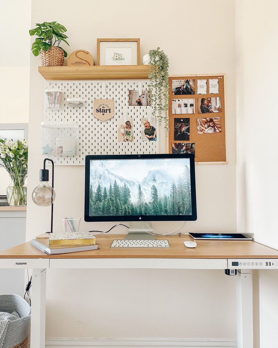 FlexiSpotUK's tweet photo. Create a comfortable space with our standing desks.
#standingdesk #cozy #workspace #flexispotuk https://t.co/D8QbddyFny
