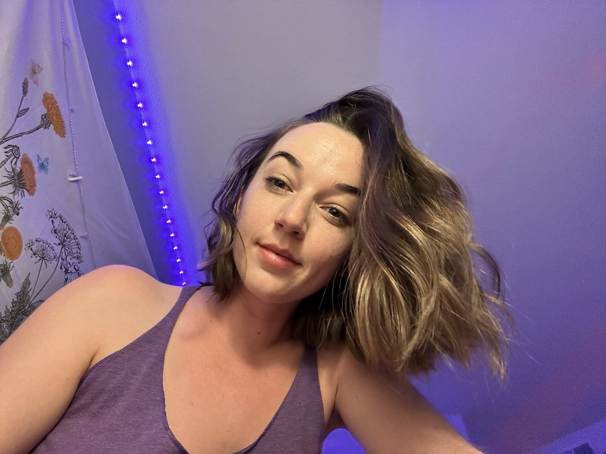 CozySav_ASMR's tweet photo. Just your sleep paralysis demon checking in on you 😈
#asmr #fanhouse https://t.co/t2V1Ywi9Vo