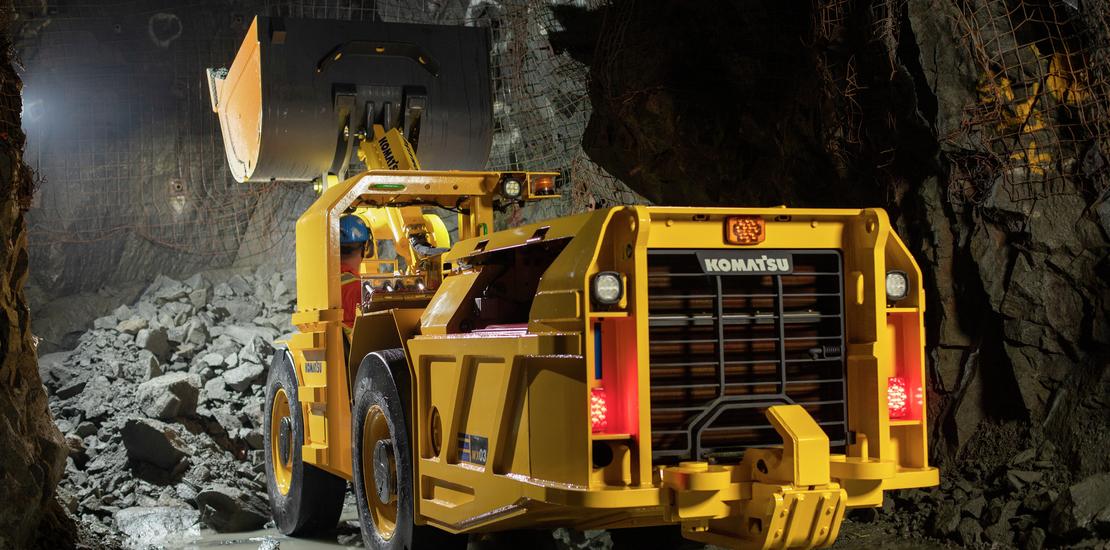im_mining's tweet photo. Check out IM July '23 with the latest on #mineventilation; #engines; #oils &amp; #lubricants; #miningtyres; #miningtrucks plus #narrowvein &amp; #lowprofile mining! It also includes our recent High Profile interview with @epirocgroup President &amp; CEO Helena Hedblom https://t.co/BCm19Oh54u https://t.co/MAdlkz0kVf