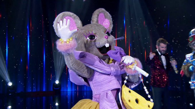 Dos30TV's tweet photo. IM-PRESIONANTE #MaskSingerFinal en el prime de @antena3com arrasando con un 20% de cuota, 1.594.000 espectadores y 3.534.000 contactos únicos

Máxima cuota de temporada!

21.7% en TC

Líder claro todas y cada una de las semanas 📈

#QueVivaLaTele #Audiencias https://t.co/N1h7RrMjiB