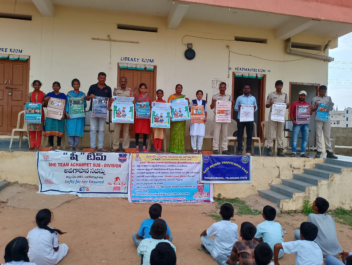 tg_womensafety's tweet photo. #Awareness at the right age fosters empowerment, enthusiasm to learn more, courage to confront injustice &amp;  develops an understanding that asking for help is brave. 

Our @TS_SheTeams &amp; @ts_ahtuofficial conducting awareness sessions for young minds!  #WomenSafetyWing #Telangana https://t.co/adOc1AAKkL