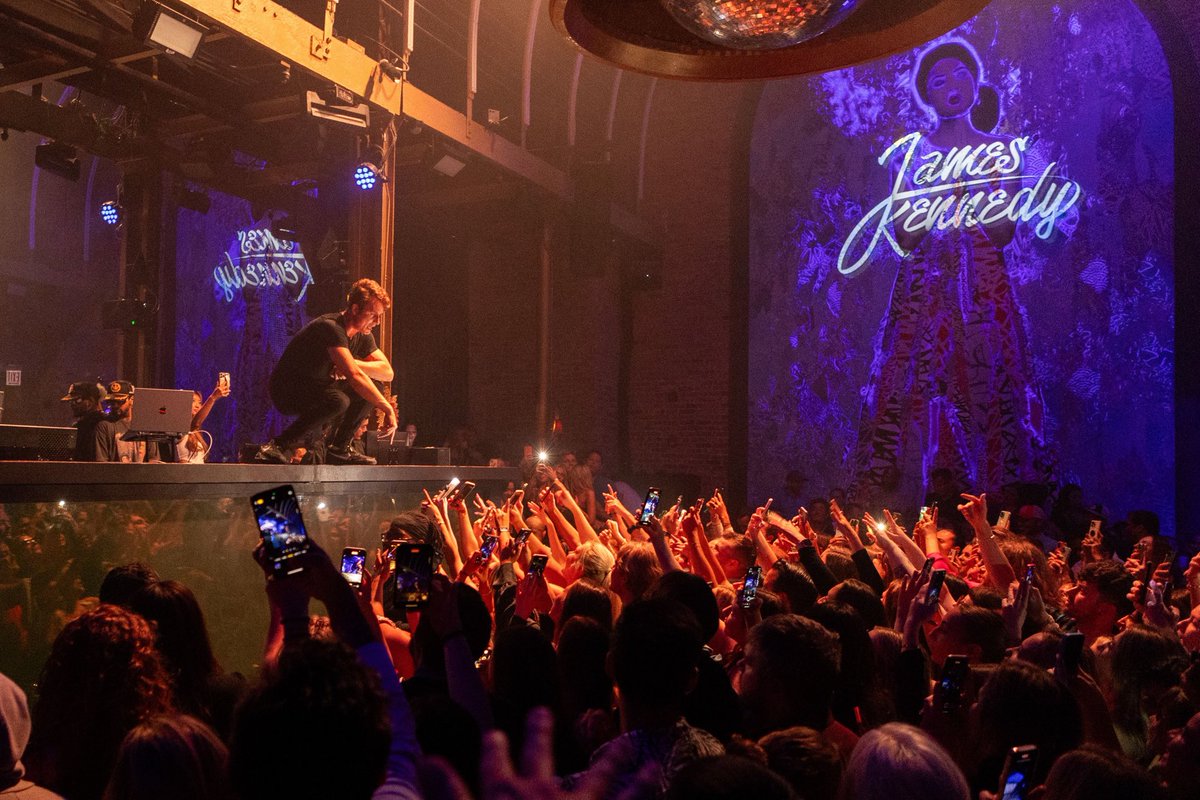 itsjameskennedy's tweet photo. @taochicago SOLD OUT SHOW🔥❤️ https://t.co/koKeqUruPL