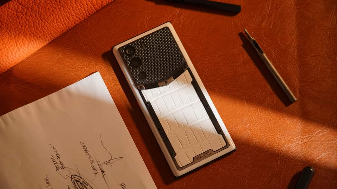wqing97819656's tweet image. #METAVERTU - VERTU's captivating leap into the future of smartphones. This exceptional #web3 device encompasses the finest details that embody VERTU's pursuit of perfection. #cryptophone #luxuryphone #luxurytech

learn more : vertu.com/?utm_source=CS…