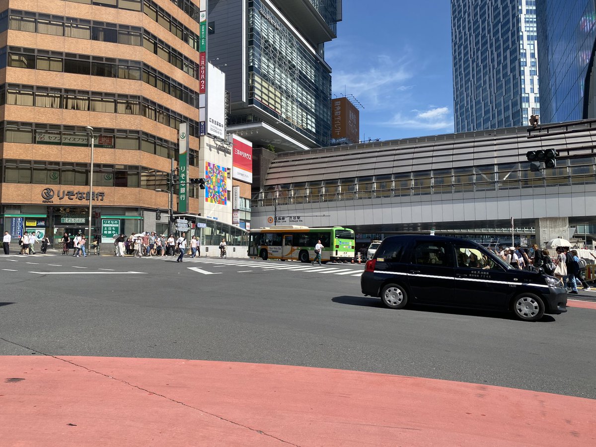 渋谷の道路に携帯落ちてた
時間なかったから、警察に届けてない
#渋谷 #スマホ #落としもの #落とし物
