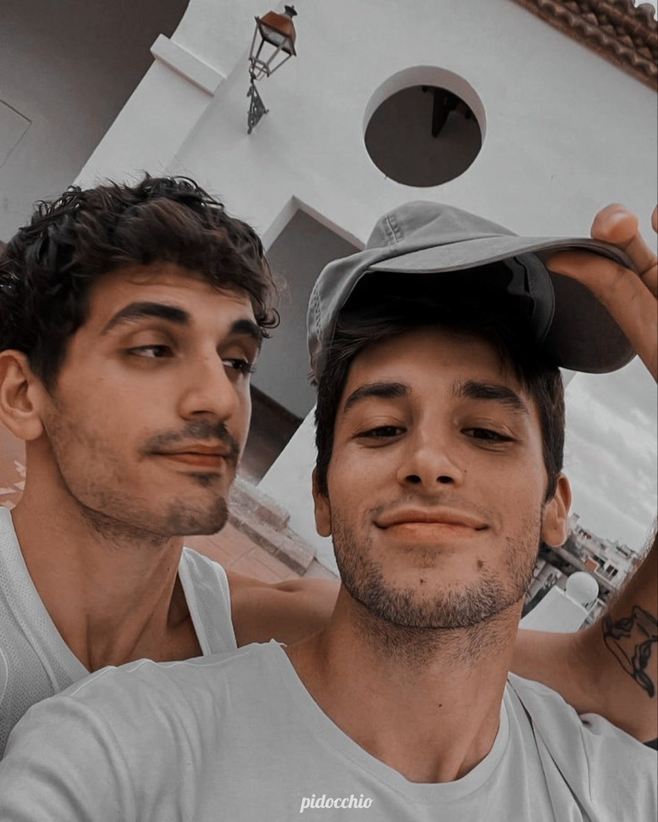 so even if I run out of breath on a steep road, even when I lose my path during a cold day, we’re still holding hands with warmth 

𝑯𝒂𝒑𝒑𝒚 𝑩𝒅𝒂𝒚 𝑷𝒊𝒅𝒐𝒄𝒄𝒉𝒊𝒐 🍾