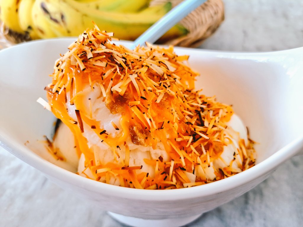 Bobbie_Chaw's tweet image. ไอติมไข่แข็งซอสไข่เค็มโรยมะพร้าวคั่วน้ำตาลโตนด ร้านบันลีเฮง คือที่สุด #ไข่แข็ง #สงขลา #สงขลาหาของกิน #สงขลาพากันเที่ยว