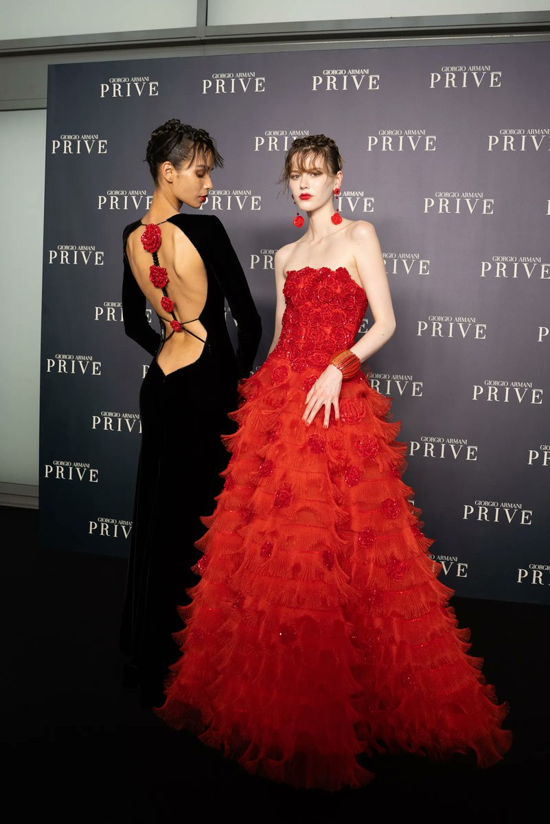 luciangels_com's tweet photo. The Best Backstage Photos From the Fall 2023 Couture Shows in Paris📷
See more... https://t.co/cEf1pELYB2

#luciangels #fashion #women #usa #america #canada #uk #TheKardashians #JonasBrothers #WildFlower #romancebooks Mastodon #BookRecommendations https://t.co/ebsyFToqix