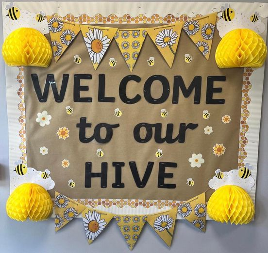 BusillBees's tweet photo. Our Busill Bees enjoyed meeting their new teacher yesterday! #busillbees 🐝 https://t.co/TT4VnmaM2k