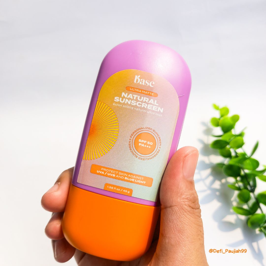 Defi_Paujiah99's tweet photo. Siapa yang masih bingung nyari sunscreen yang pas untuk kulit kombinasi, berminyak, sensitive dan berjerawat? ๐ค
Nah cobain deh, BASE Ultra Matte Natural Sunscreen SPF 50 PA+++ by @itsmybase ๐ฅฐ
#ReviewItsmyBASE #itsmybase #BASESunscreen #ReviewbyDefi https://t.co/JaVV1Oo5nh