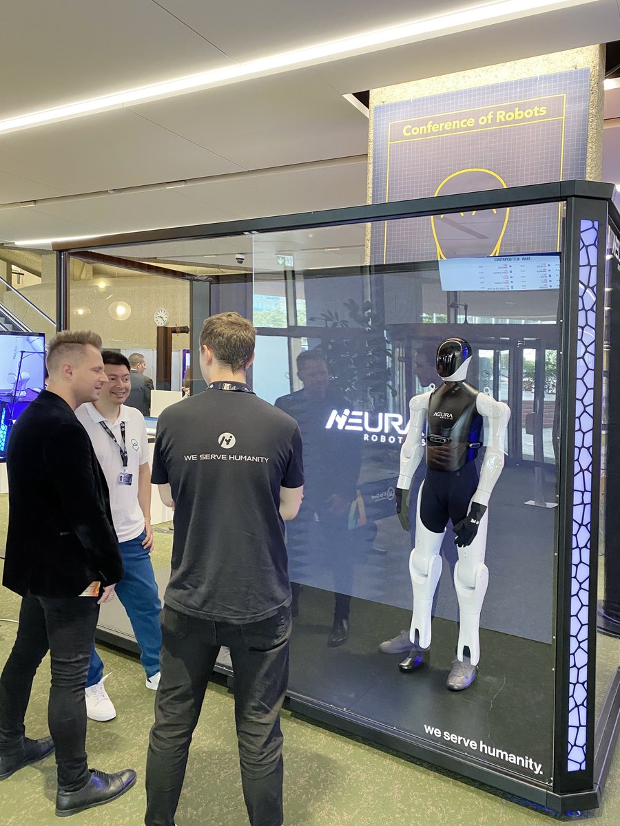 NEURARobotics's tweet image. We&apos;re so glad to be part of the @AIforGood global summit in Geneva.
David Reger gave a keynote entitled &quot;Cognitive Robots - The Human Wildcard in Digital Darwinism&quot; 

#humanoidrobot #advancedrobotics #airobot #neurarobotics #cognitiverobots #aiforgood #geneva #4NE1