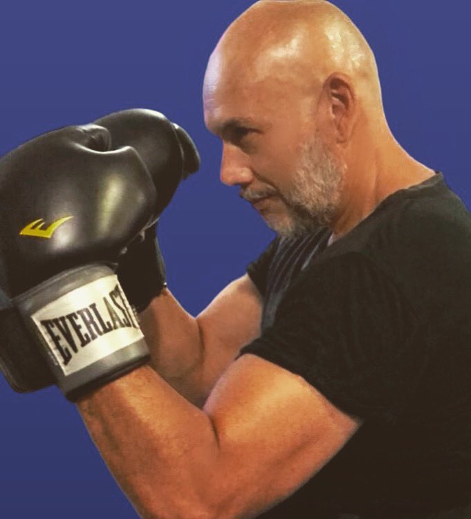 Lobni's tweet photo. Im back ! Always fighting in the life https://t.co/cjCdt8eZca
