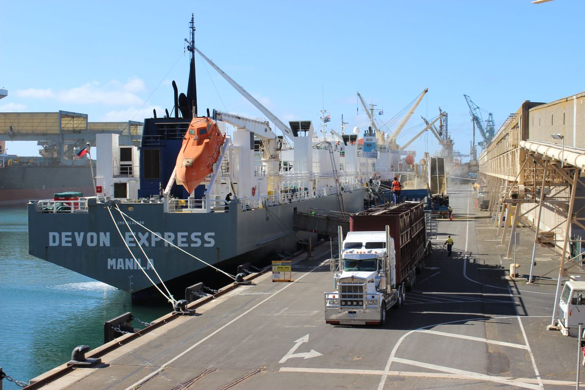 The Devon Express looked a treat at East Arm in late June, collecting northern feeder cattle for Indonesia. A regular visitor to Darwin and a quiet workhorse of the live trade. The first time I photographed the Devon was in March 2016 at Portland (Vic) loading breeders for China.