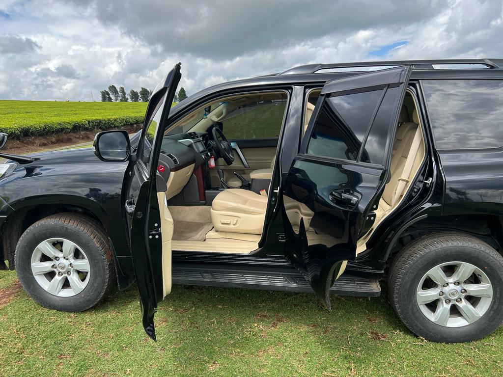 CarhireMetro's tweet photo. incredible opportunity!
📷 Connect with us on social media for more updates and special offers. Follow us on Instagram, Facebook, and Twitter [@MetroCarHireServices].
📷 Choose excellence. Choose Metro Car Hire Services. 
#carhire #nairobicarhire #eldoretcarhire #carrental https://t.co/3RIPkrqaQk