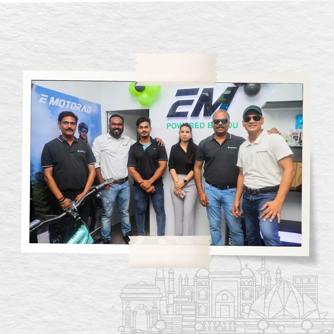 evehicleinfo's tweet photo. "EMotorad" Opened its First Experience Center in Delhi.
Emotorad is a Pune-based Electric Bicycle Company Founded in 2020 by Four People From Different Experiences in Automotive Industry.
@e_motorad @thisisadityaoza @kunal_gupta01
#EMotorad #ExperienceStore #ExclusiveStore https://t.co/f6sGoMJMG5