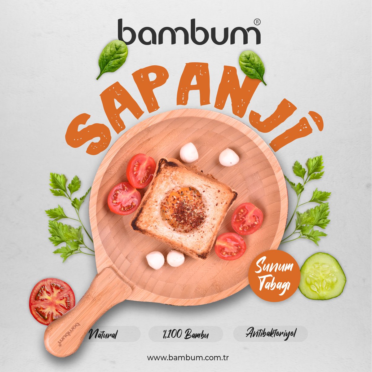 Bambum Sapanji Kulplu Sunum Tabağı, özellikle vitrin sunumlarınızda yardımcınız olacak. Sapanji, sağlam yapısıyla dilerseniz kalabalık konuklarınız için hazırlayacağınız peynir tabaklarınızın, dilerseniz vitrinde sergilemek istediğiniz pastalarınızın altyapısını oluşturacak.