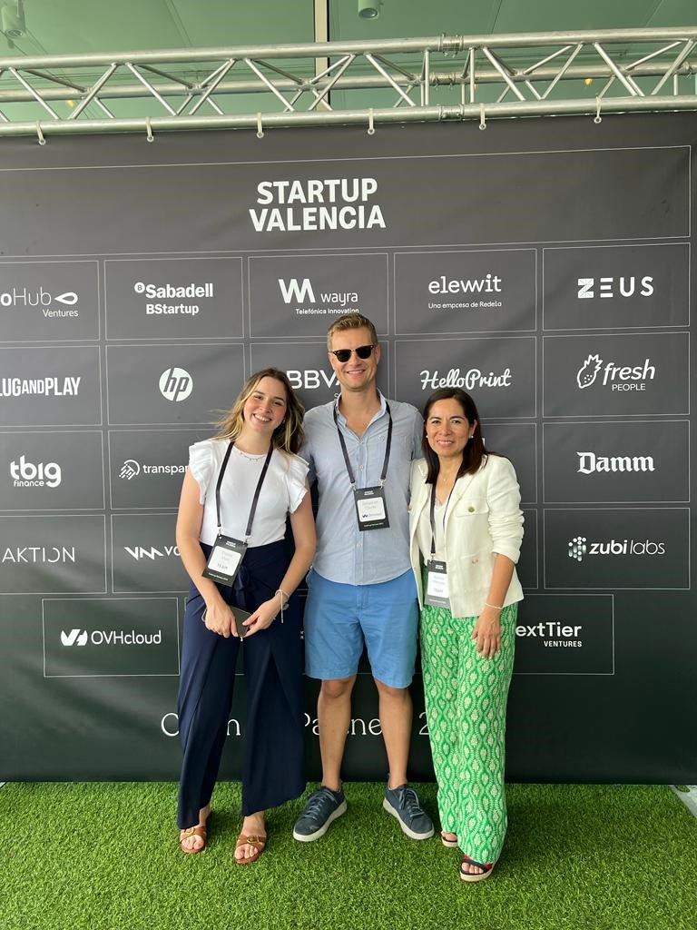 ClarkeJonathan9's tweet image. 🌊Valencia, the place to be! Gracias por fomentar este ecosistema!

👷A por #LaTerminal en 2024!

@Startup_VLC  @jlhortelano @Internxt @fvsegarra @ibanborras @SalesLayer @sesamehr_ @opentop_hub @BStartup  @Webristle @SaraWebristle @mateorouco  @BBVASpark