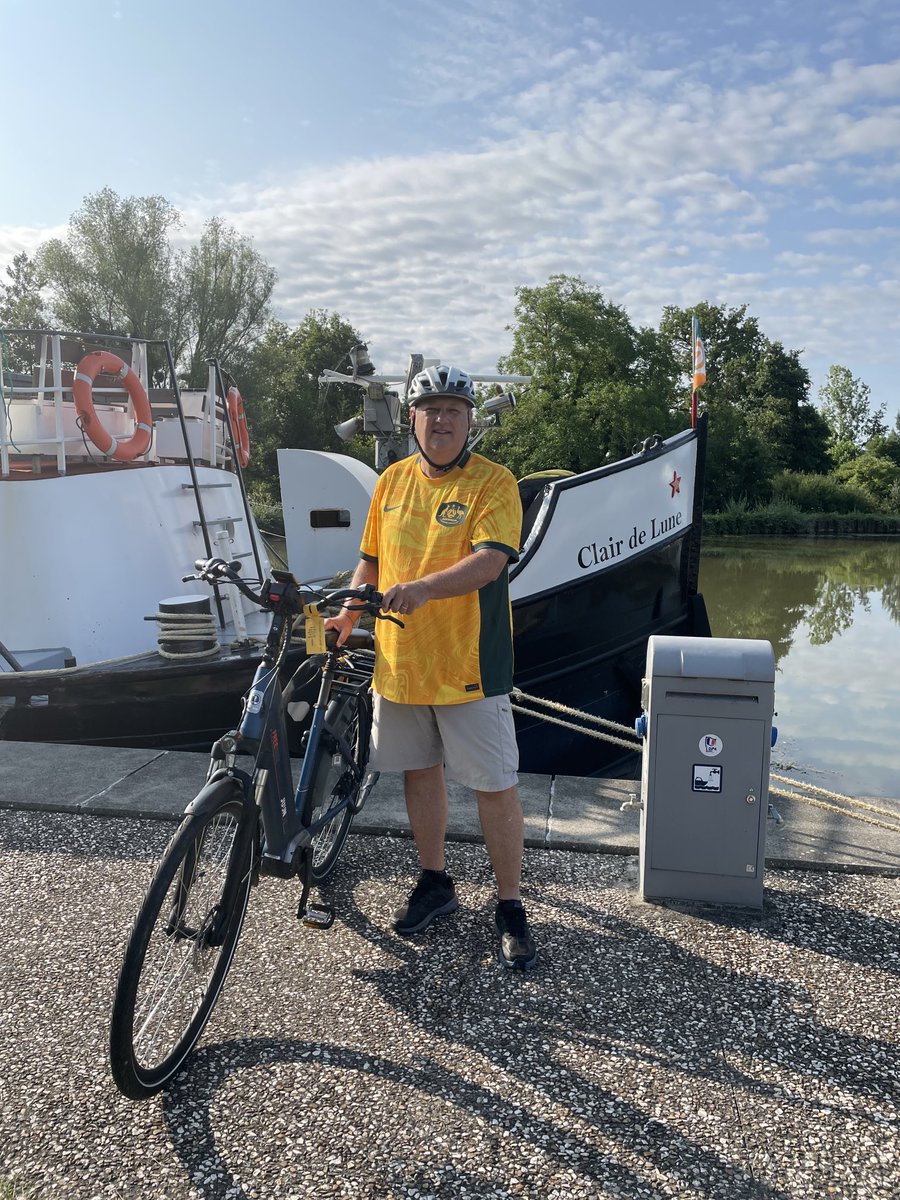 notguilty1's tweet image. #couchpeleton in honor of Hinley in yellow and for the great Matilda’s. Yellow up today cycling in Loire valley.