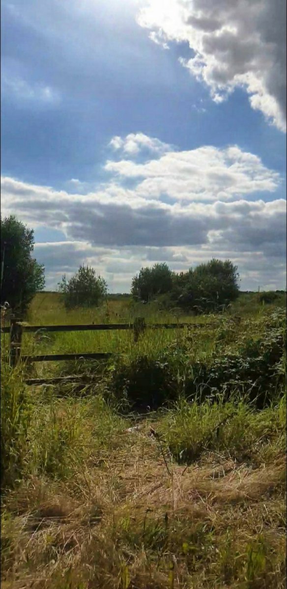 Hello from West Yorkshire. Beyond. (May need a click.) #Landscape #Sky #Walking #Yorkshire