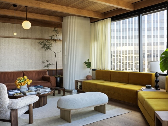 oraanjinteriors's tweet photo. Space optimized. Comfort amplified. Discover the contemporary design.
visit: https://t.co/8hhMdauURd
#ContemporaryLiving #DesignInspiration #SpaceOptimized #FunctionalDesign #ModernLiving #UsableSpaces #ComfortableLiving #InteriorDesignTrends #PracticalLiving #VersatileFurniture https://t.co/keoh2nsmDq