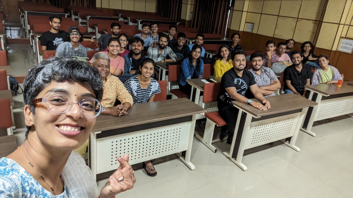 radhikamohta's tweet image. The joy of speaking from this podium as part of alumni interaction session - of unconventional career choices ❤️ Thank you for hosting me, Educational Multimedia Research Centre, Devi Ahilya Vishwavidyalaya, Dr Chandan Gupta Sir &amp;amp; Dr Archana Somashekar ma&apos;am ❤️ #EMRCIndore #DAVV