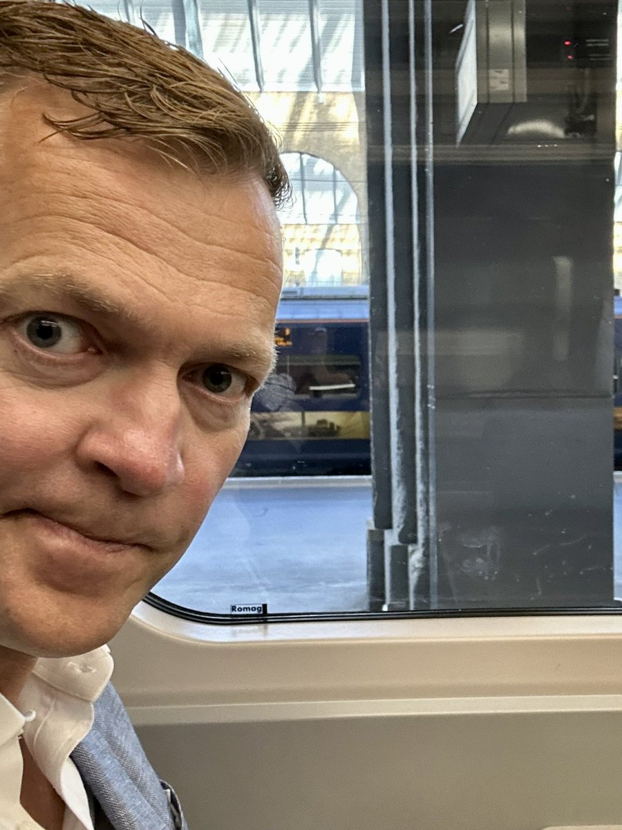 Dr Helgi tweet media
