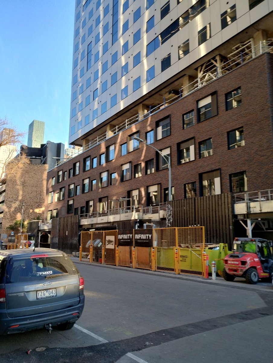 _ficus's tweet photo. "I'd like to reallocate some road space to plant some trees so we don't get smashed by heatwaves" = controversial, radical, impractical

"I'd like to take up a whole lane and ten parking spaces for a few months while we build stuff" = sure mate just fill this form out https://t.co/0XrA1cu263