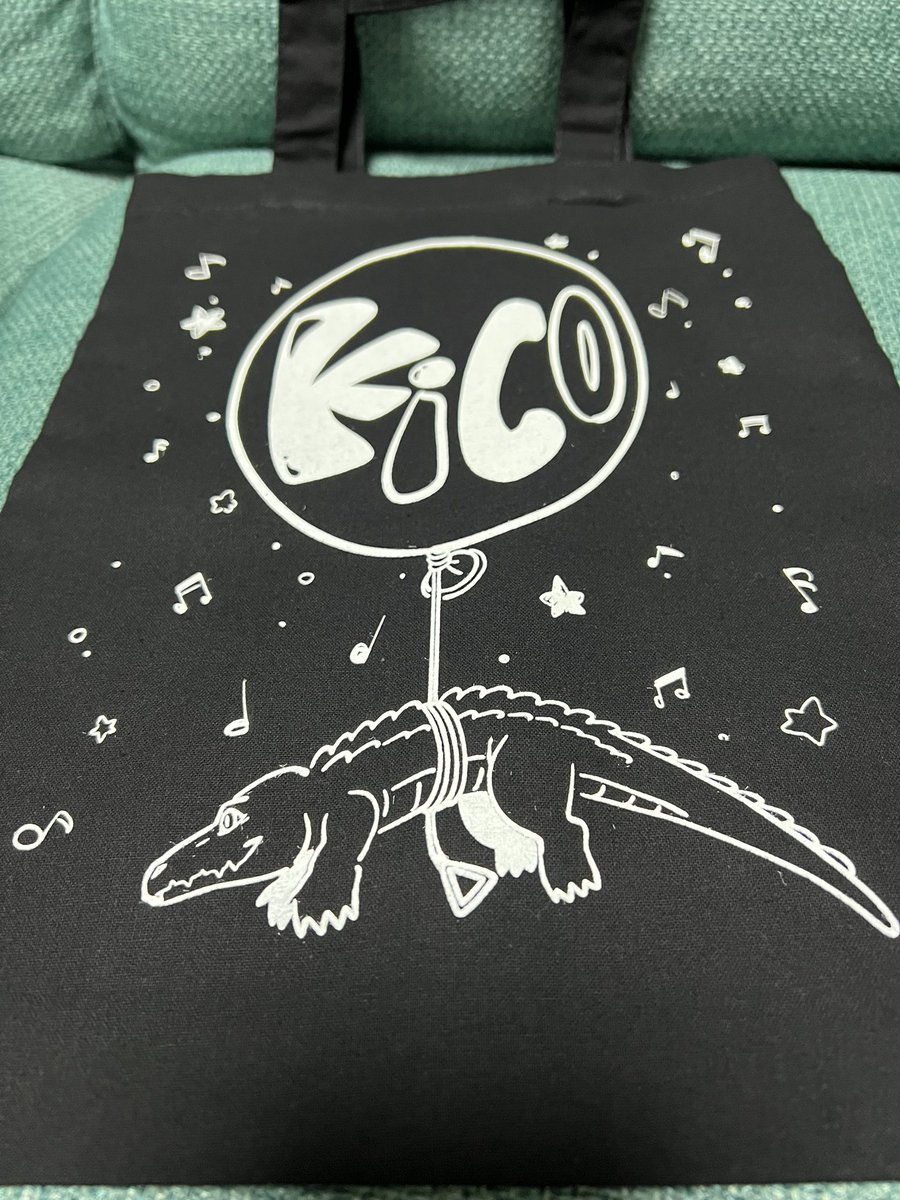 56_Hiroyuki's tweet image. ライブ前に届いた（笑）

もちろんギターも練習してます٩(ˊᗜˋ*)و

 #jamfes  #jamfesFUKUOKA
 #KiCO