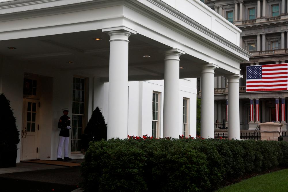ARISE NEWS on Twitter: "Cocaine Found at White House: Cameras, Visitor
