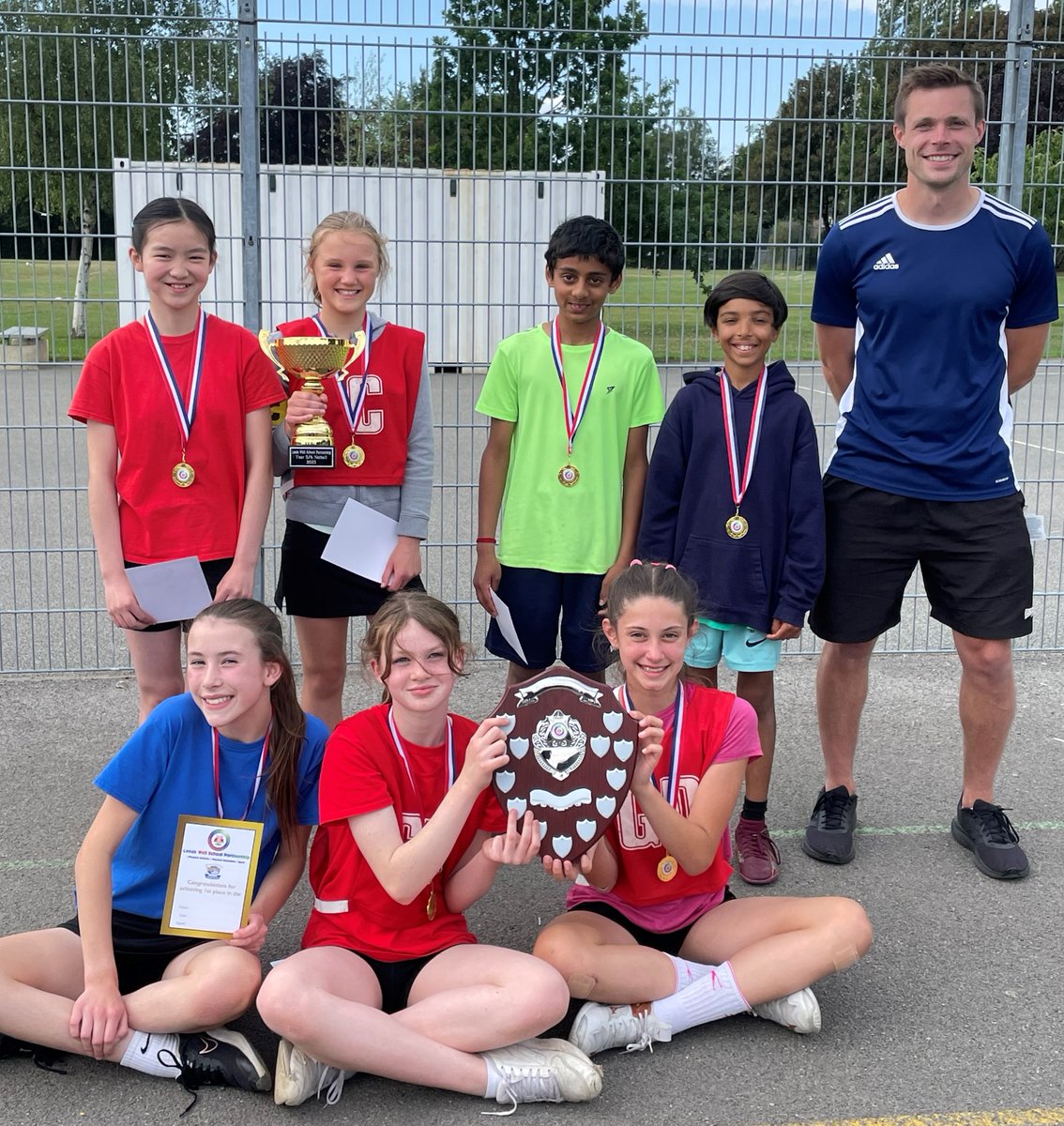 Well done once again to Shadwell's Netballers who, in addition to their Leeds Finals win last week, won the Leeds Well Schools Netball Finals on Tuesday! What an incredible team!